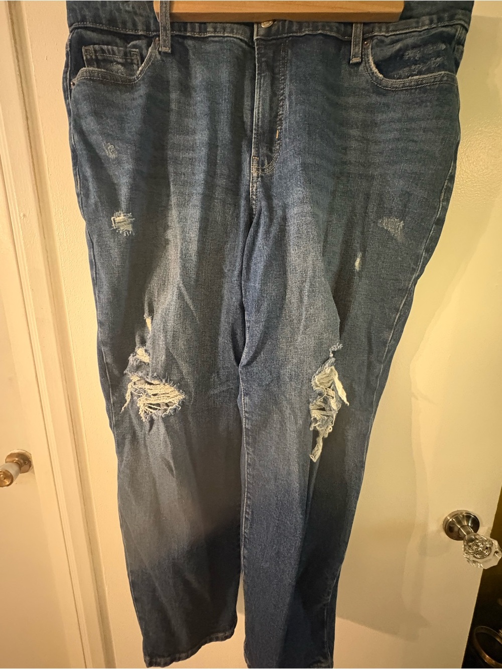 Old Navy Distressed Blue Jeans - Classic Ripped Denim